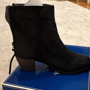 Black Ankle Boots with Block Heel